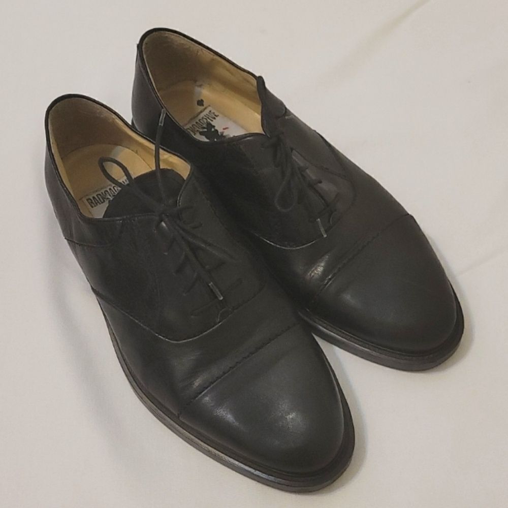 Michelle Oliveri Radioactive men's dress shoes size 44